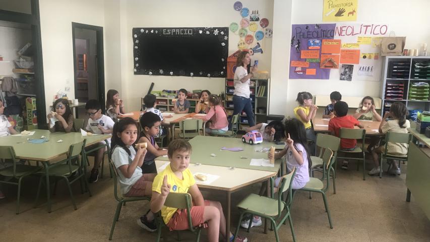Bocadillo solidario el día 8 en "Ocejón"  organizado por Manos Unidas.