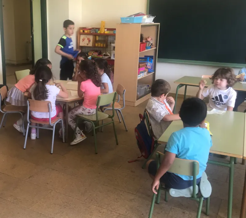 Bocadillo solidario el día 8 en "Ocejón"  organizado por Manos Unidas.