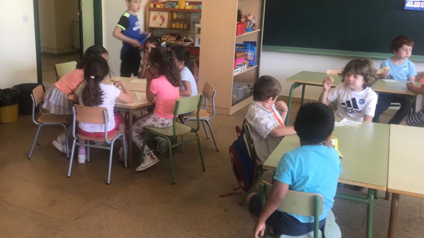 Bocadillo solidario el día 8 en "Ocejón"  organizado por Manos Unidas.