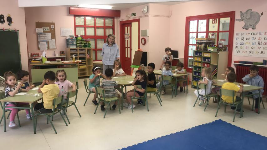 Bocadillo solidario el día 9 en "Parchís"  organizado por Manos Unidas.
