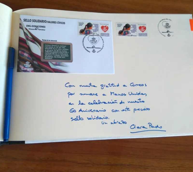 Correos y Manos Unidas presentan el primer sello solidario. Foto: Correos