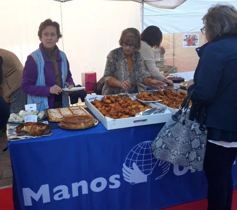 Mesa solidaria en "Fira de Nadal" de Nules