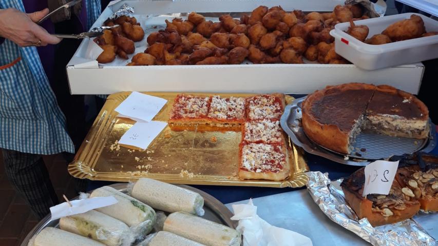 Mesa solidaria en "Fira de Nadal" de Nules