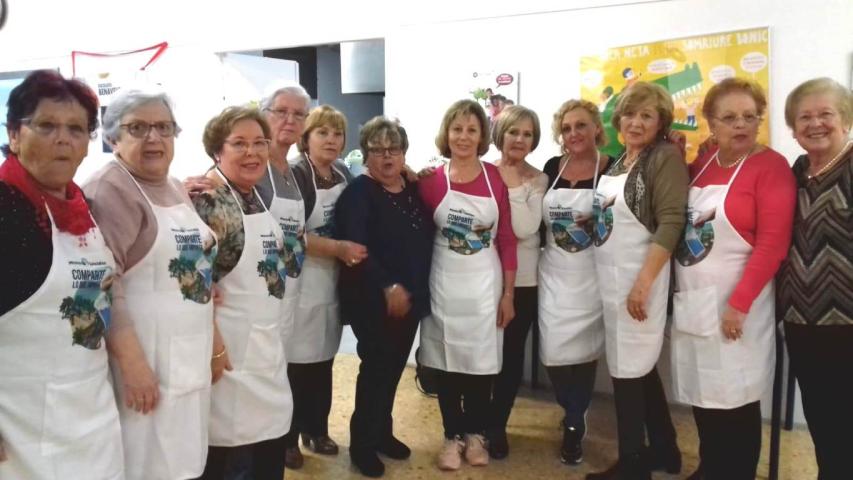 La delegación comarcal de Picanya de Manos Unidas Valencia celebra una merienda solidaria.