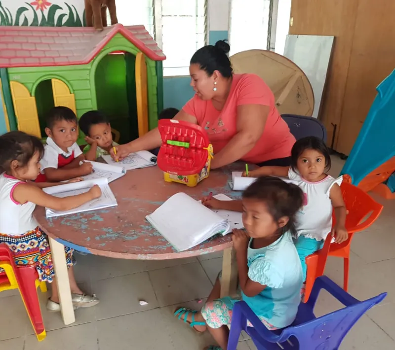 Acceso a la educación infantil inclusiva de niñas y niños en extrema pobreza de la periferia urbana de Tegucigalpa y de zonas rurales indígenas (Honduras).