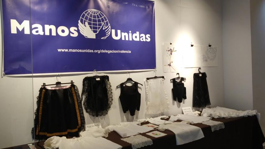 Rastrillo Solidario organizado por la comarcal de Requena de Manos Unidas Valencia.