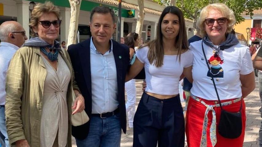 Con el alcalde Manuel Serrano, y Alba Redondo, campeona del mundo de fútbol