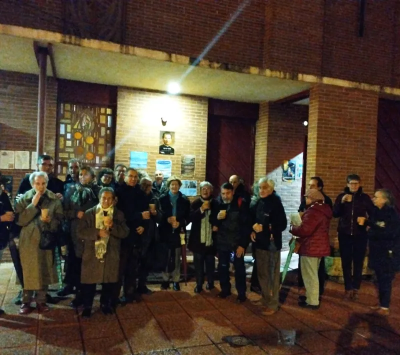 Asistentes a la cena del hambre parroquia de San José (Alcalá de Henares)