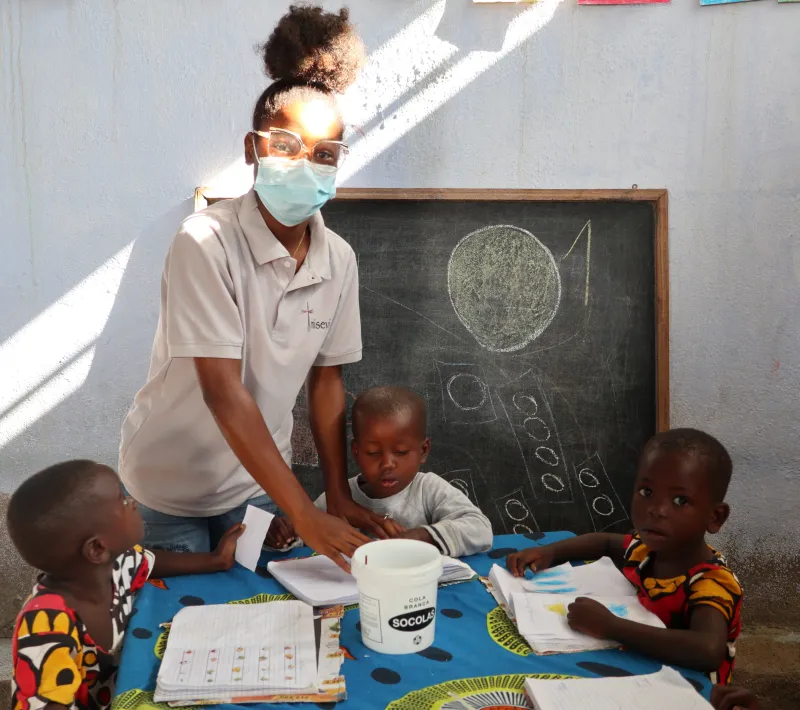 Proyecto Angola Toneletes de la Gratitud Cieza