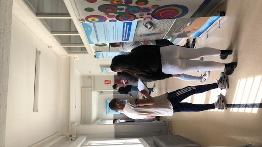 Exposición del agua de Manos Unidas en el IES Marqués de Villena de Marcilla