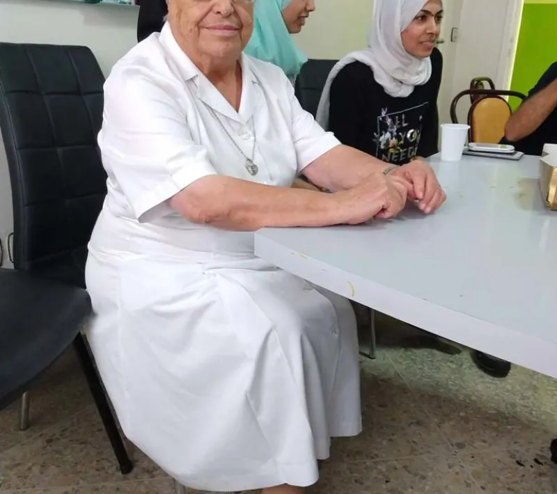 La Hermana, con más de 90 años, es una de las voluntarias más activas del Centro.