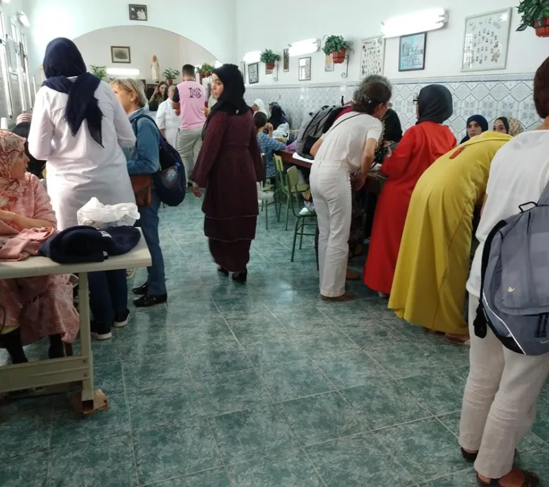 Taller de costura y confección para mujeres sin recursos.