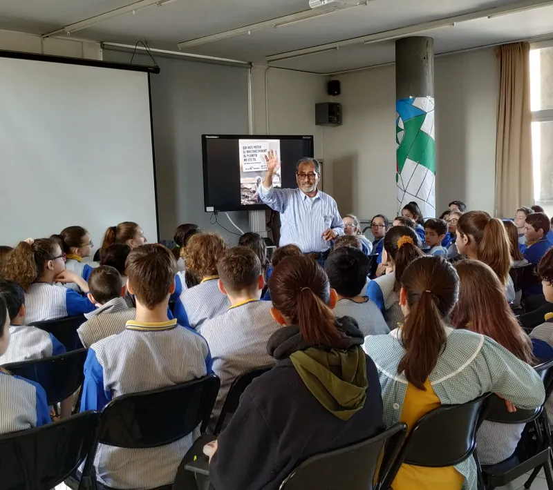 Charla en un colegio de Cerdanyola