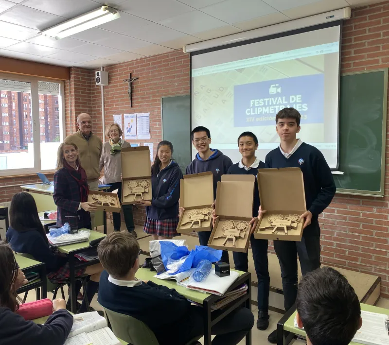 Entrega del segundo premio de Clipmetrajes en el Colegio San Cernin de Pamplona
