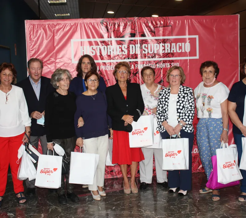 La comarcal de Manos Unidas de Valencia en Paiporta ha recibido un galardón del Ayuntamiento por su trabajo en favor de los necesitados.