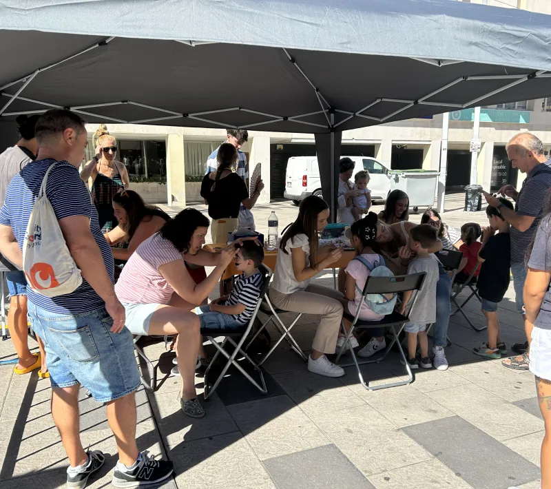 Pintacaras por voluntarios