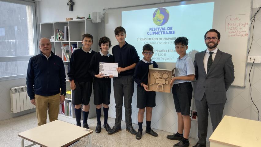 Entrega del tercer premio de Clipmetrajes en el Colegio Miravalles - El Redín de Pamplona