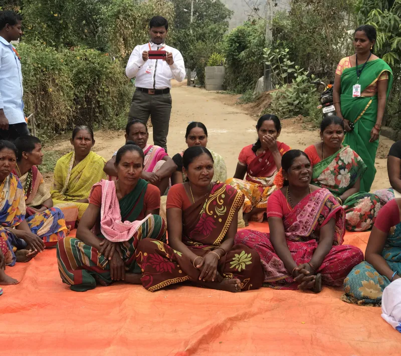 Empoderamiento comunitario y mejora socio económica de población tribal en Telangana. India.