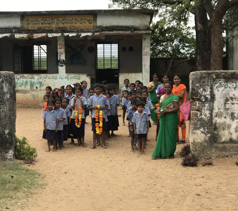 Empoderamiento comunitario y mejora socio económica de población tribal en Telangana. India.