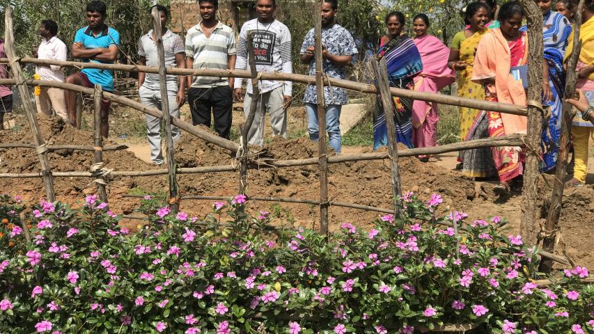 Empoderamiento comunitario y mejora socio económica de población tribal en Telangana. India.
