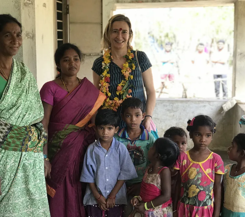 Empoderamiento comunitario y mejora socio económica de población tribal en Telangana. India.