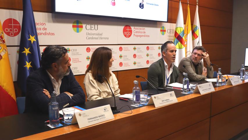 Fernando Ibáñez, de Ética; Ana carrau, de The Impact Project; Álvaro Cabrera de Manos Unidas y Roberto Ballester, de Felidarity.