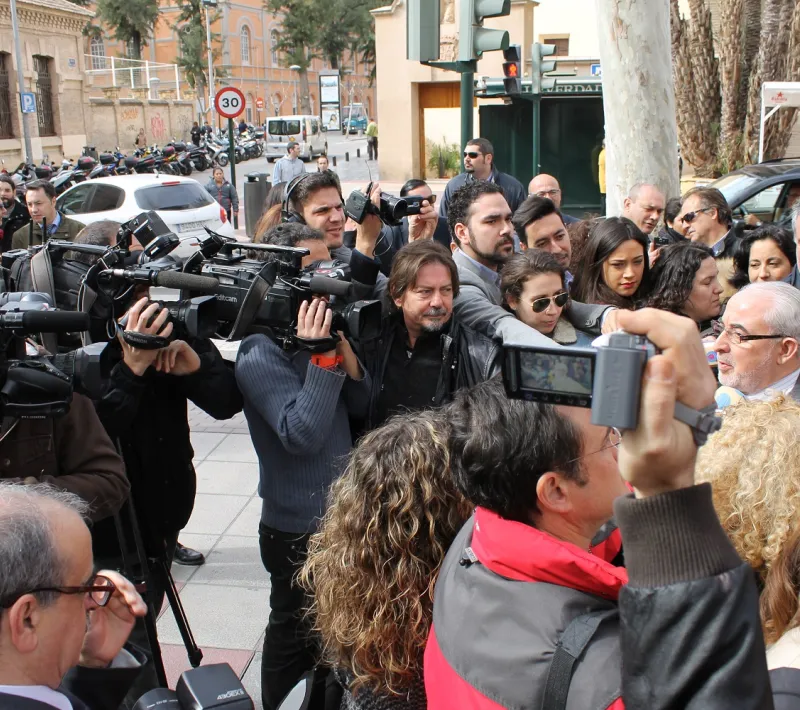 inauguracion muestra voluntariado ucam manos unidas murcia 12