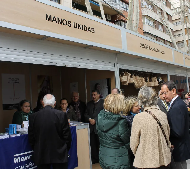 inauguracion muestra voluntariado ucam manos unidas murcia 43