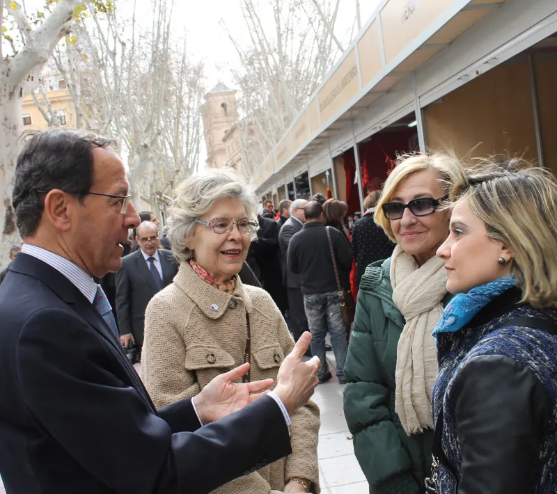 inauguracion muestra voluntariado ucam manos unidas murcia 45