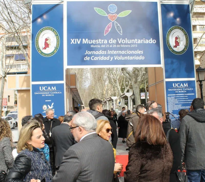 inauguracion muestra voluntariado ucam manos unidas murcia 8 0