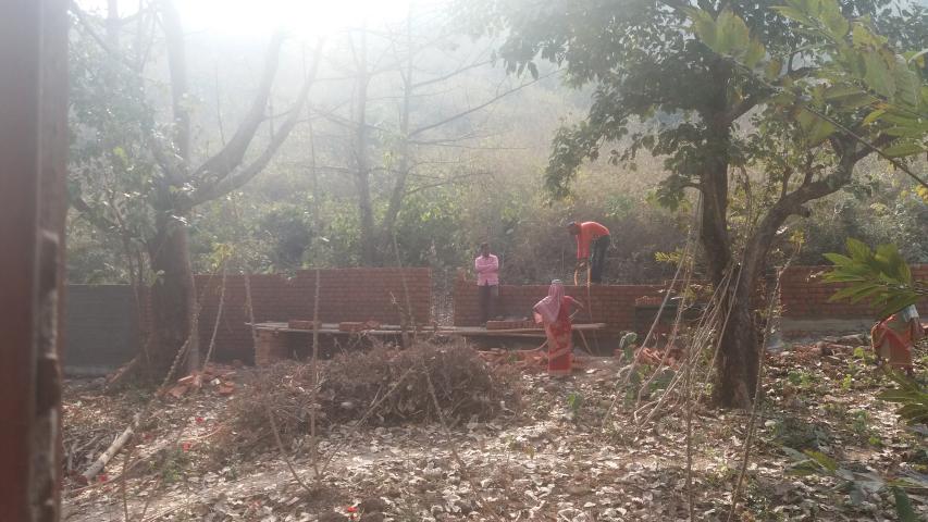 ind 71674 construyendo valla 1
