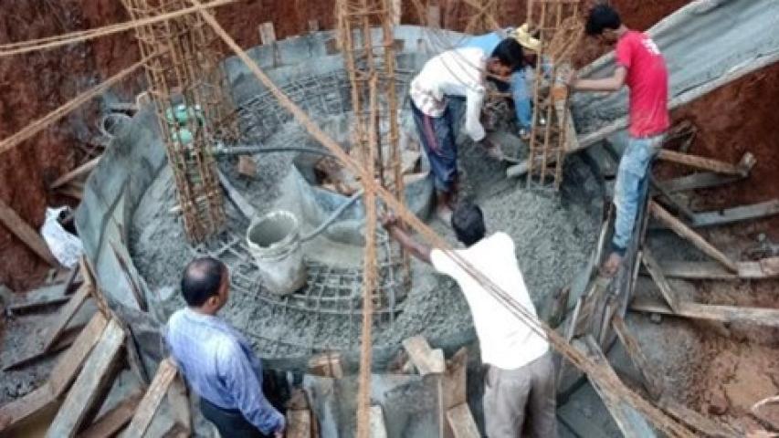 Tanque con capacidad de 50 mil litros para dar agua a un internado femenino. Manos Unidas Valencia