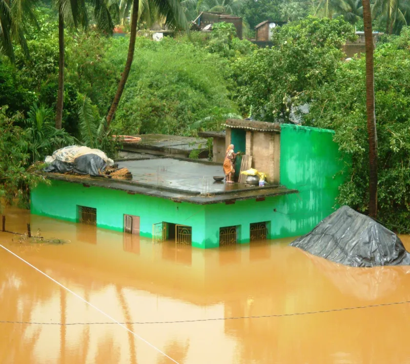 india ciclon emergencia