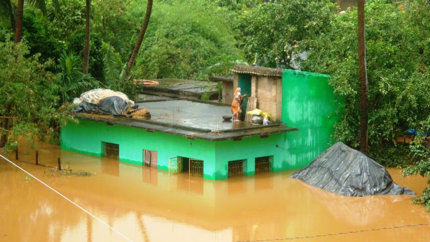 india ciclon emergencia
