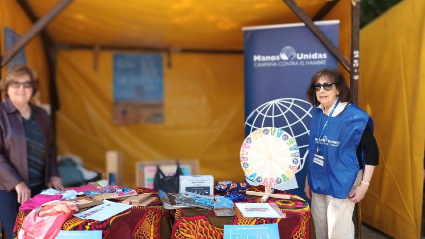 Voluntarias de Manos Unidas Madrid en las I Jornadas de Encuentro Familiar de Colmenar Viejo