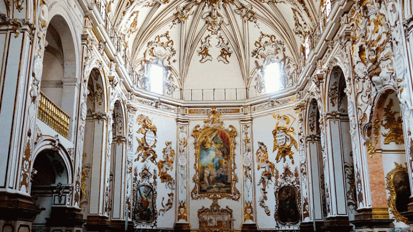 Interior de la Iglesia de San Juan de la Cruz, donde se celebrará el concierto a beneficio de Manos Unidas Valencia.