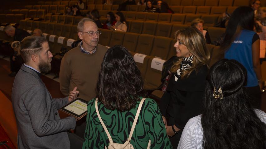 jvillacieros presentaador eleana y pilar torres