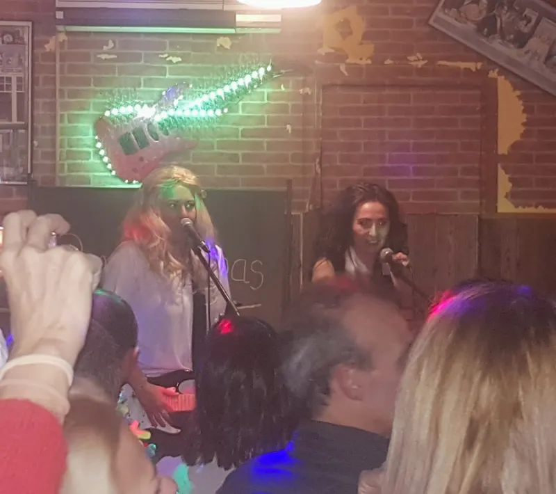 Karaoke solidario en San Agustín de Guadalix a beneficio de Manos Unidas