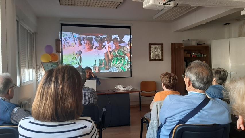 Charla de SSCC sobre un proyecto de Manos Unidas en Camerún