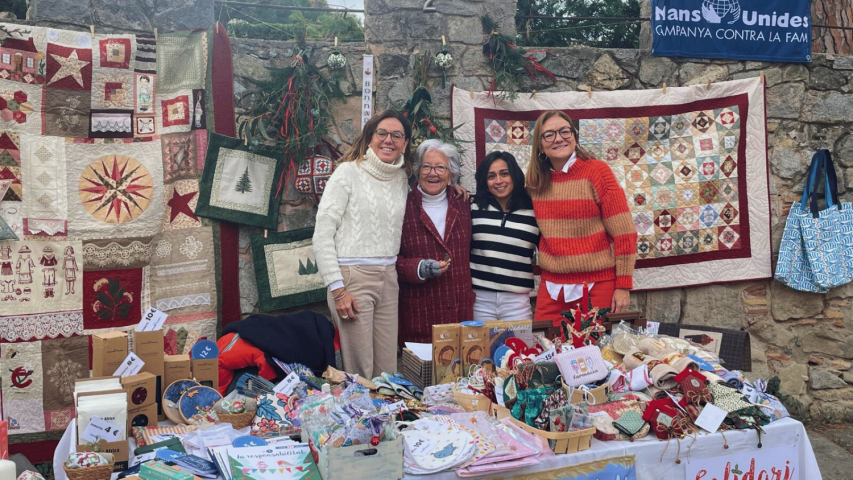 Gran afluencia de público en los mercadillos de Navidad | Parada en Pedralbes