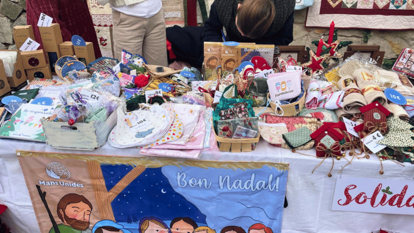 Gran afluencia de público en los mercadillos de Navidad | Parada en Pedralbes