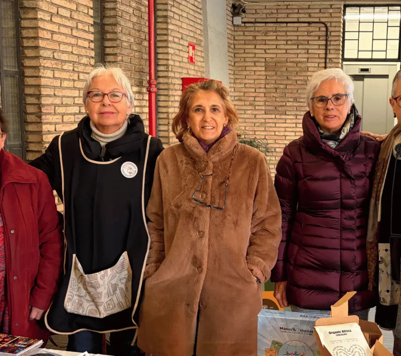 Gran afluencia de público en los mercadillos de Navidad | Parada en Santa Cecilia