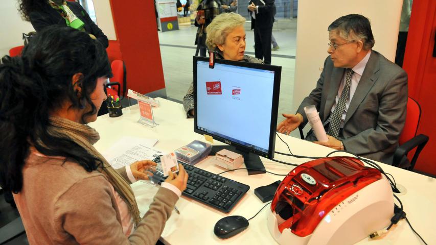 manos unidas 04