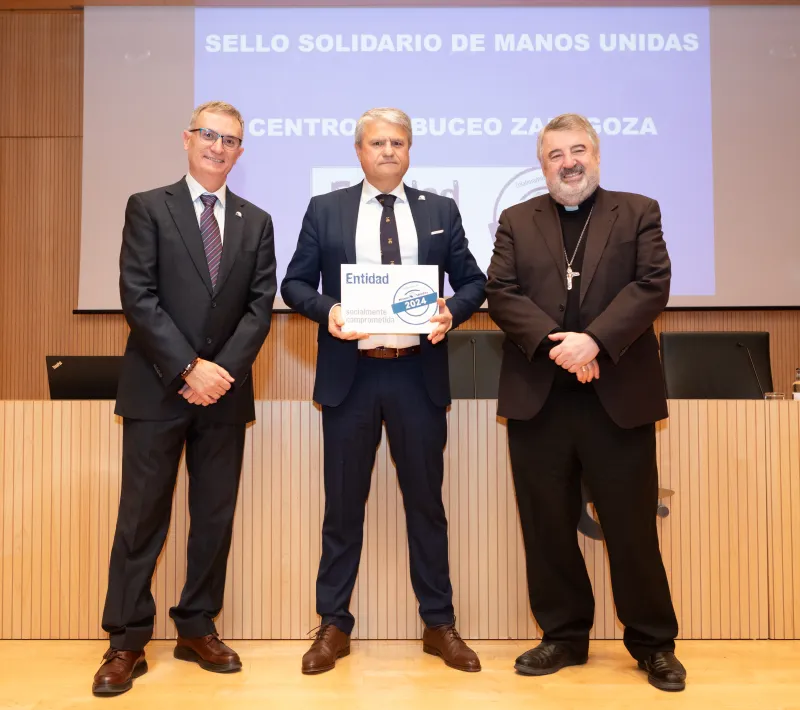 El sello solidario de Manos Unidas 2024 al Centro de Buceo Zaragoza, fue recogido por su presidente D. Esteban Sánchez García