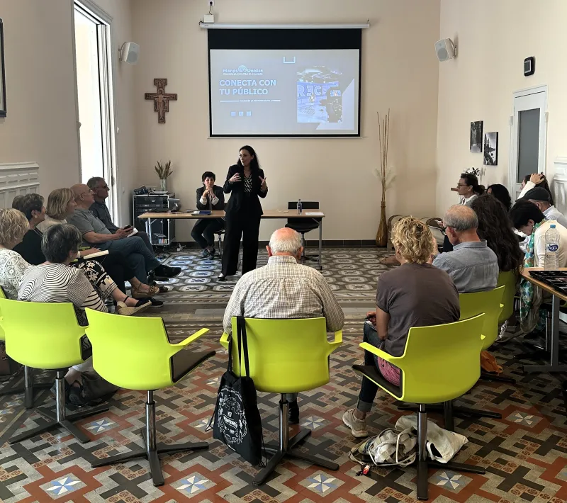 Acogemos un curso de portavocía para la delegaciones catalanas