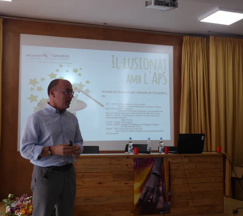 Alex Visús, presentando el proyecto Aprenentatge Servei