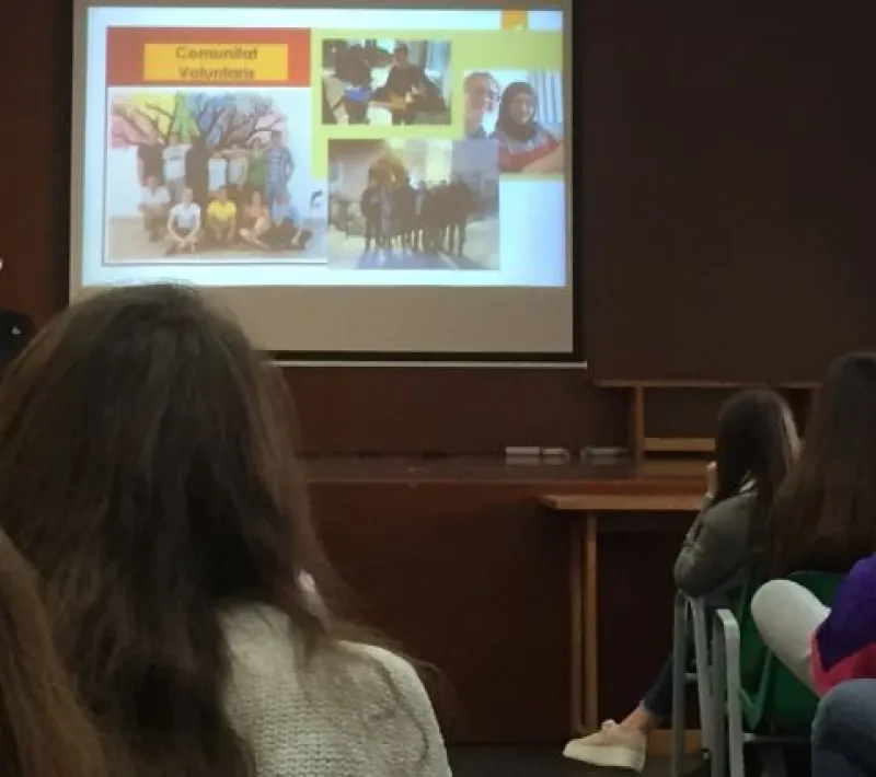 El misionero Miquel Cubeles en la escuela Maristes de Rubí
