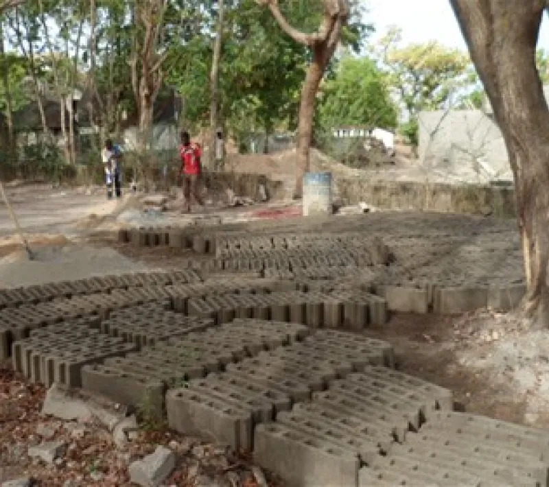 Construir centro de formación profesional para jóvenes sin recursos en Togo por parte de Manos Unidas.