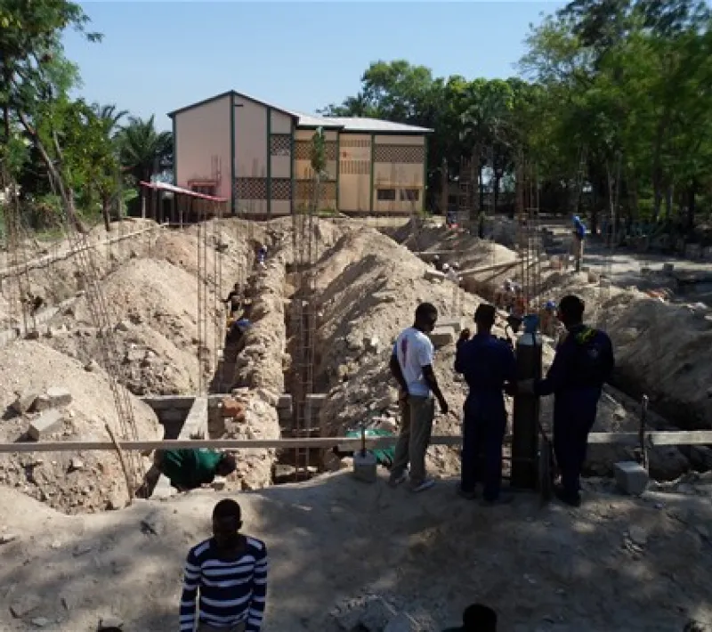 Construir centro de formación profesional para jóvenes sin recursos en Togo por parte de Manos Unidas.