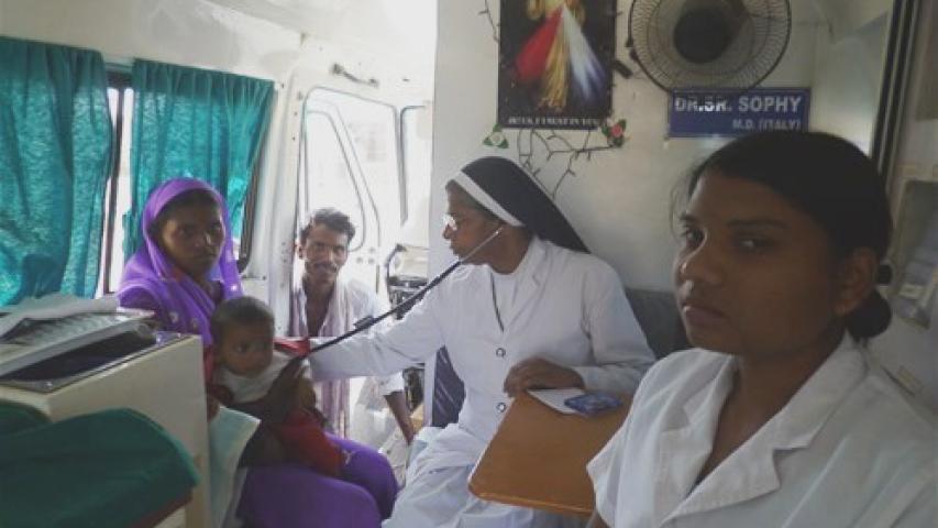 Clínica móvil gracias a una ambulancia que llegará a 9 aldeas remotas.